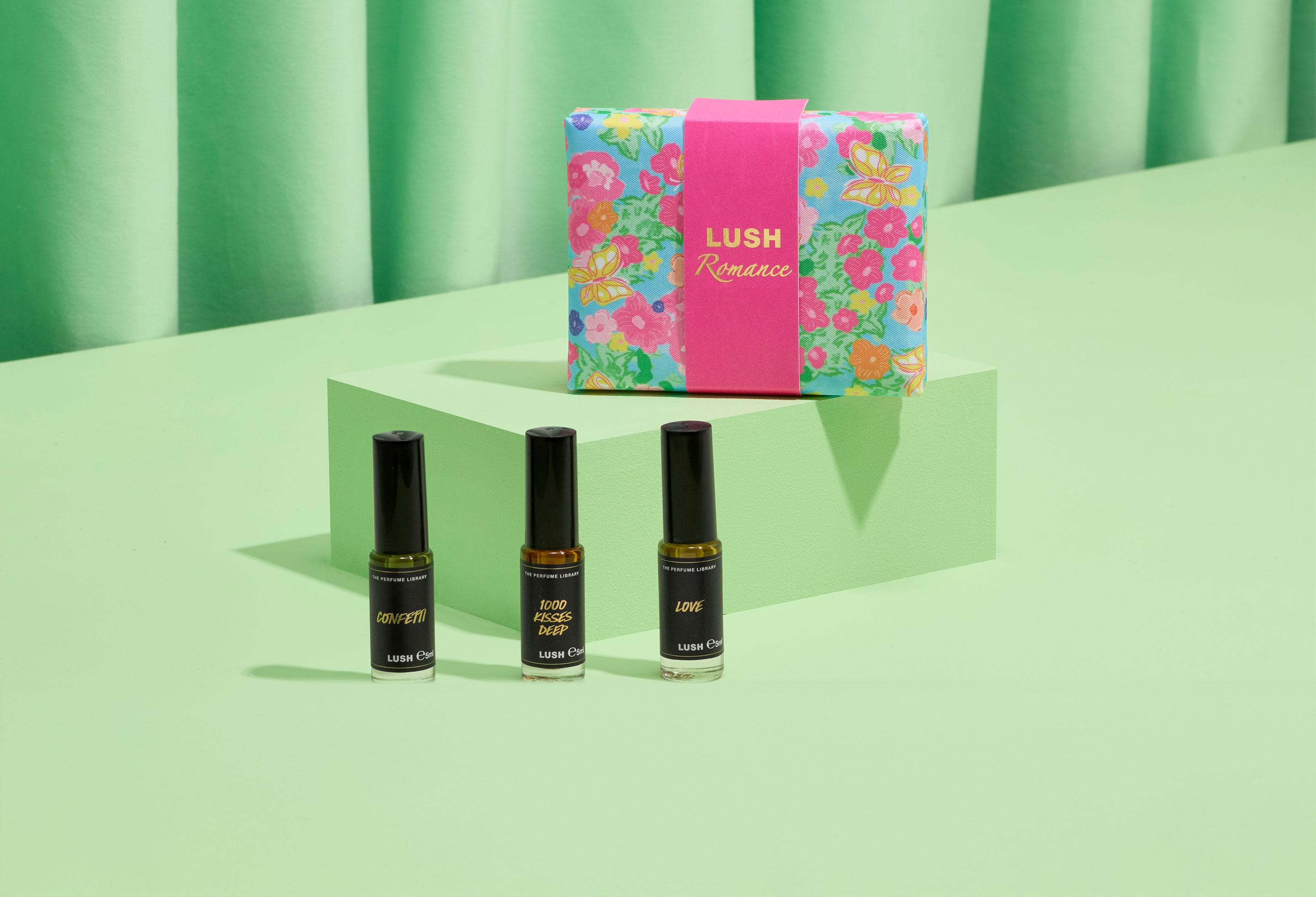 今日まで　LUSH ラッシュ　香水　ギフトセット　10ml 25本セット ようこそ、ラッシュが織りなす香りの探求の旅へ 『パフュームギフト